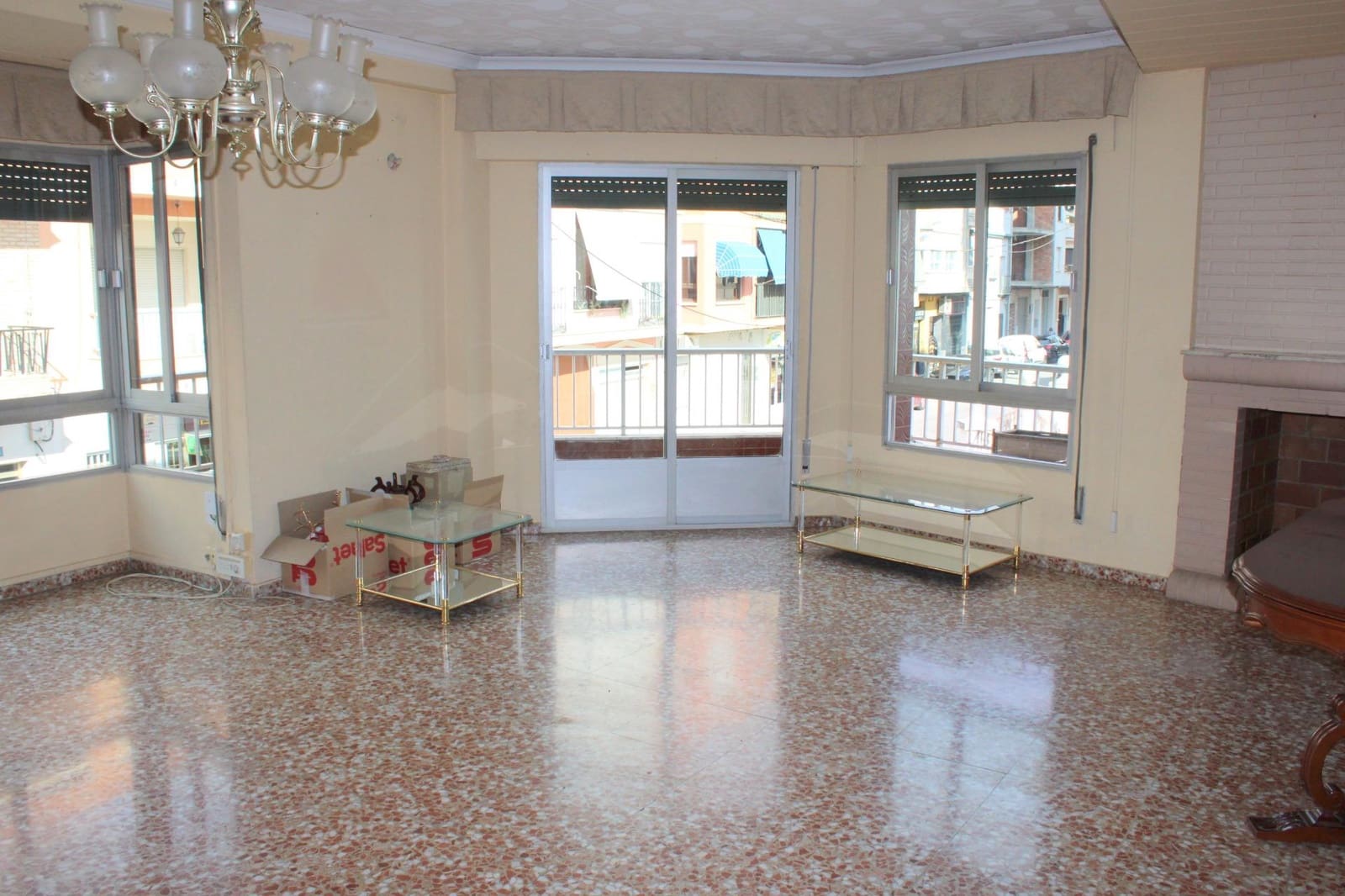 5 chambre Restaurant/Bar à vendre à La Font d'En Carros - 250 000 € (Ref: 8343410)