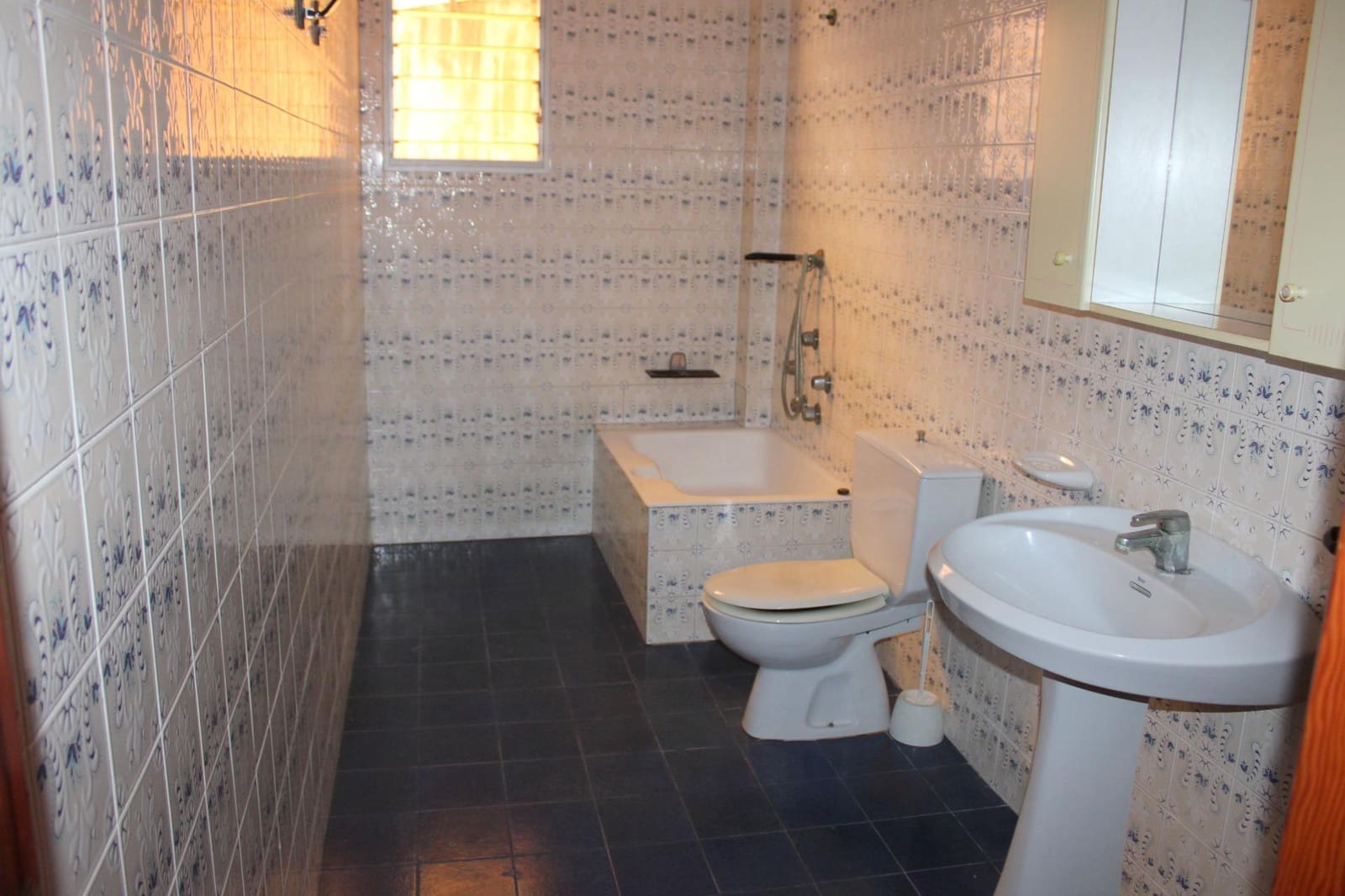 5 chambre Restaurant/Bar à vendre à La Font d'En Carros - 250 000 € (Ref: 8343410)