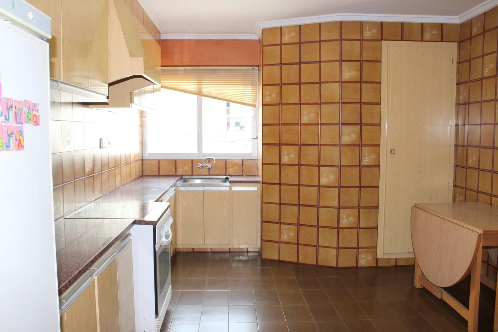 5 chambre Restaurant/Bar à vendre à La Font d'En Carros - 250 000 € (Ref: 8343410)