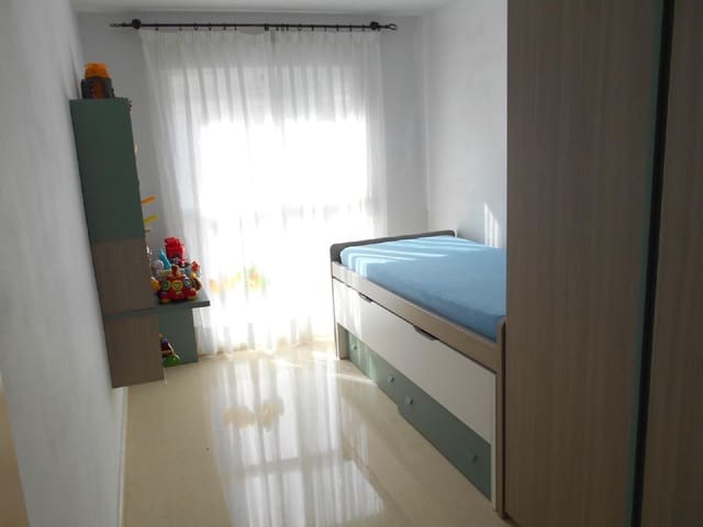 3 soveværelse Lejlighed til salg i Oliva - € 175.000 (Ref: 8348416)