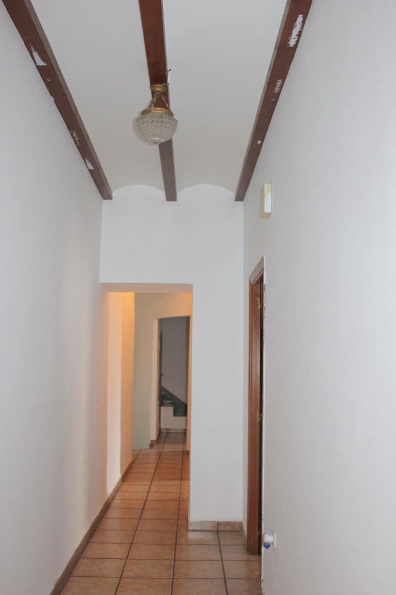 4 bedroom Townhouse for sale in Oliva - € 220,000 (Ref: 8362847)