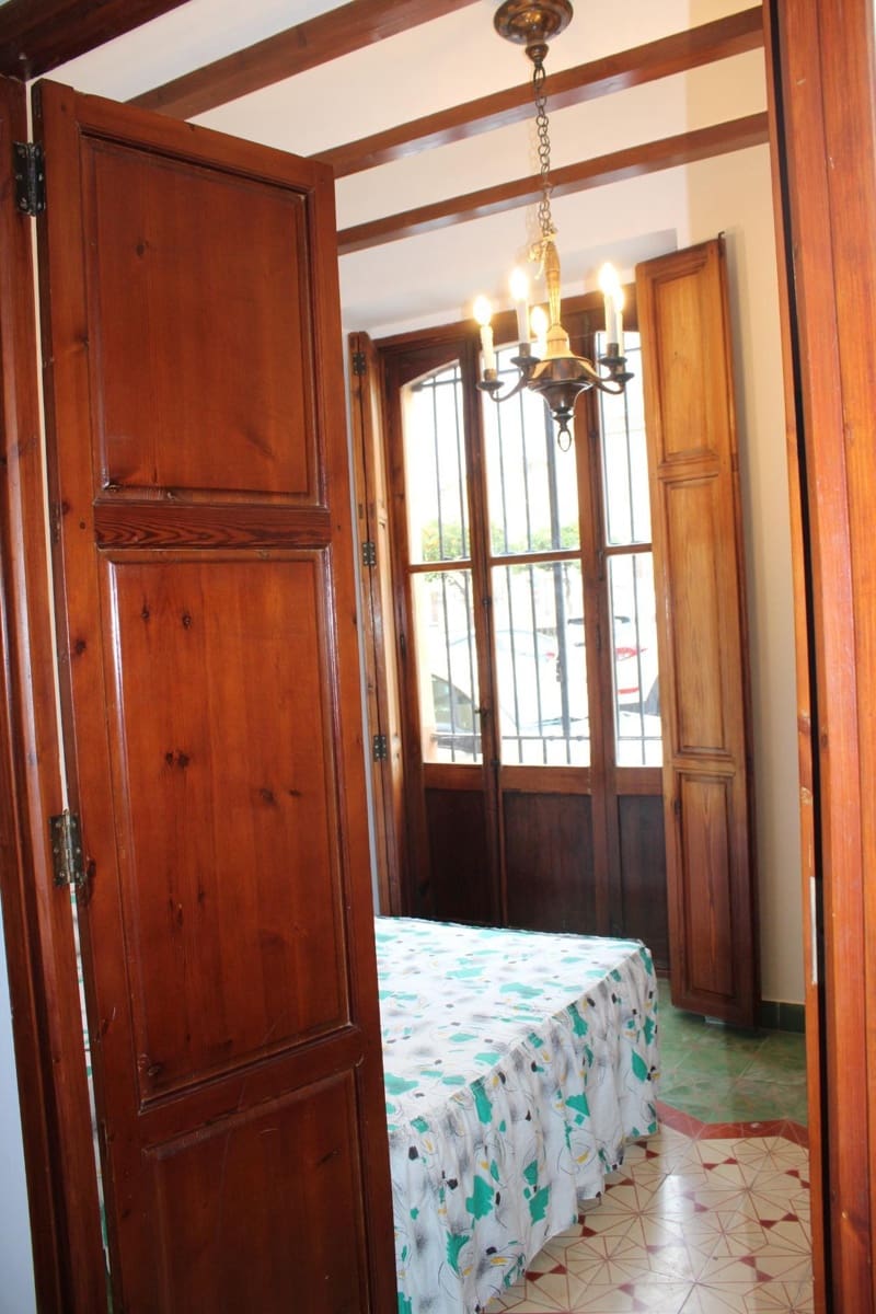 4 bedroom Townhouse for sale in Oliva - € 220,000 (Ref: 8362847)