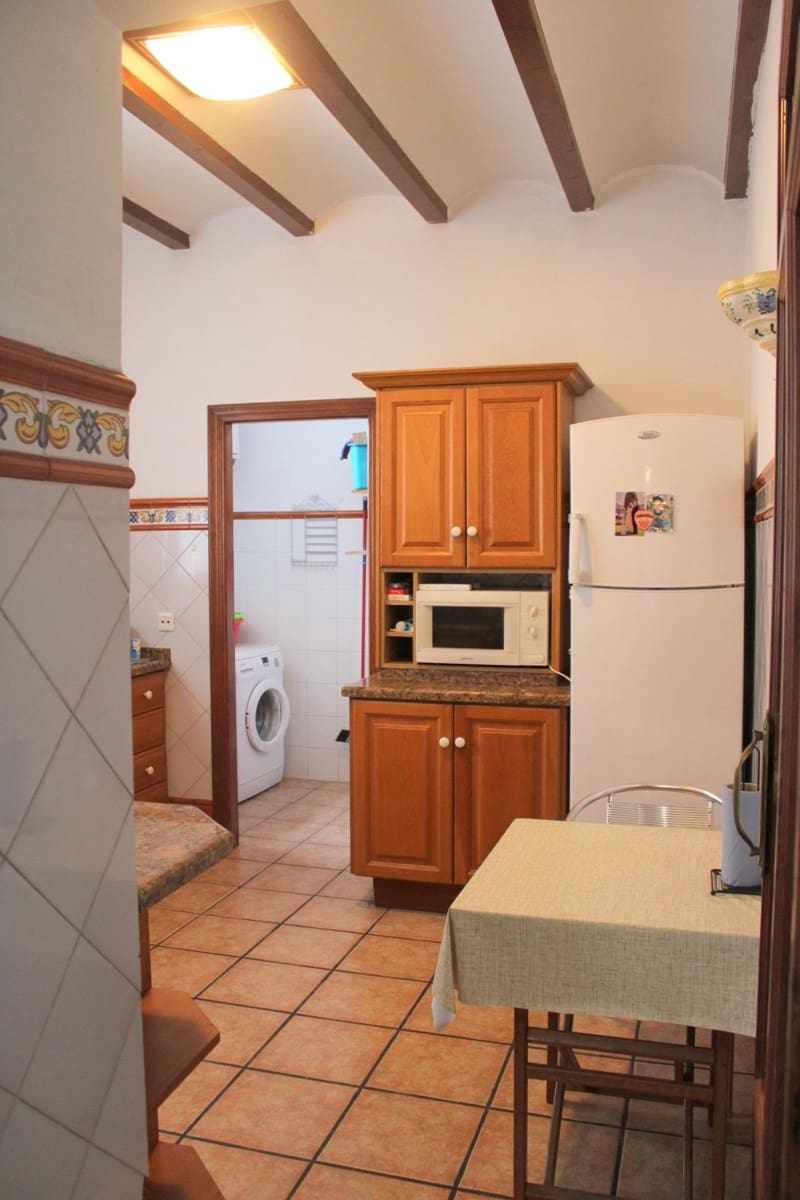 4 bedroom Townhouse for sale in Oliva - € 220,000 (Ref: 8362847)
