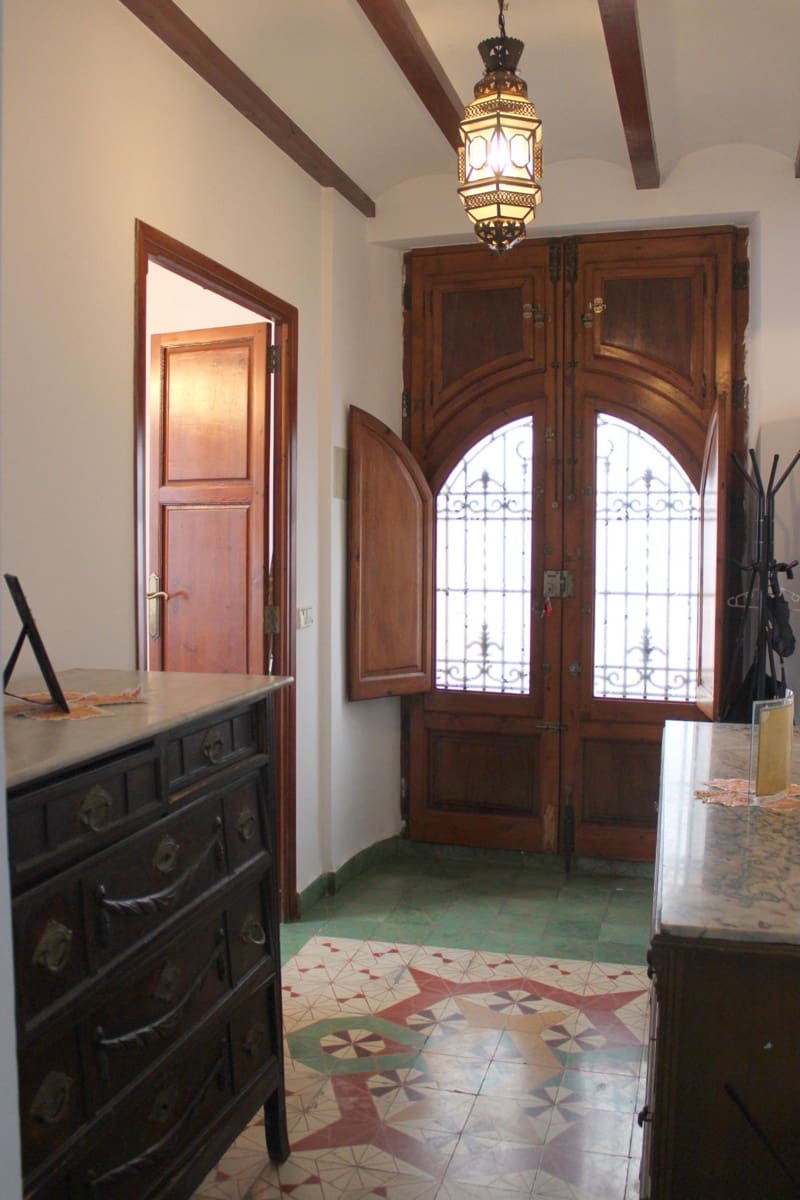 4 bedroom Townhouse for sale in Oliva - € 220,000 (Ref: 8362847)