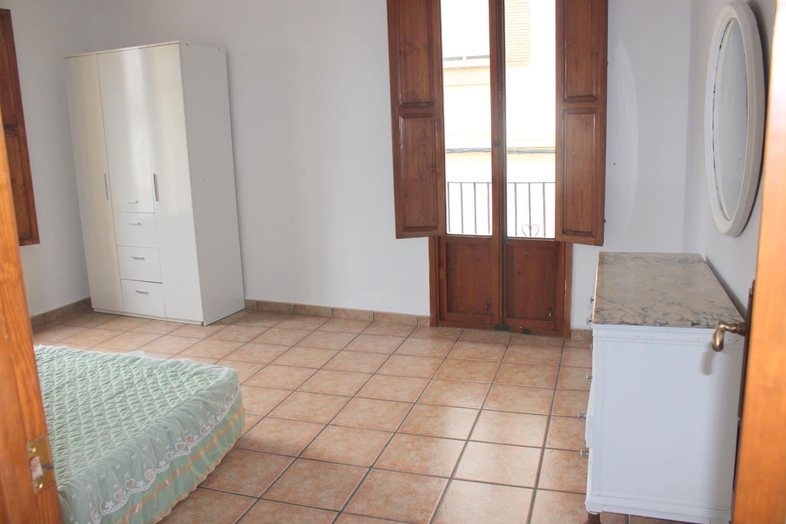 4 bedroom Townhouse for sale in Oliva - € 220,000 (Ref: 8362847)