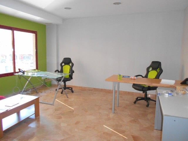 Commerciale da affittare in Oliva - 500 € (Rif: 8406873)