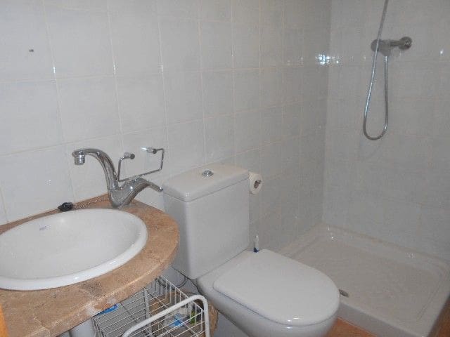 Local Commercial à louer à Oliva - 500 € (Ref: 8406873)