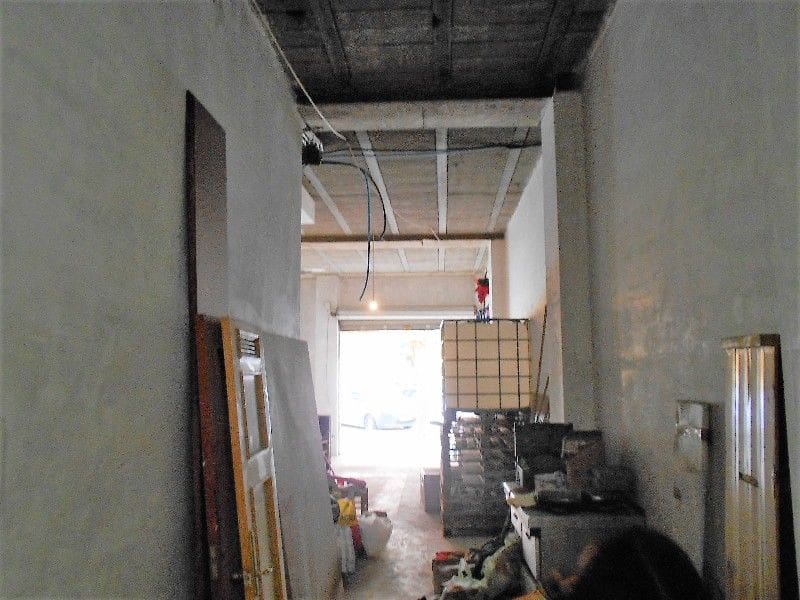 Commerciale in vendita in Oliva - 70.000 € (Rif: 8406875)