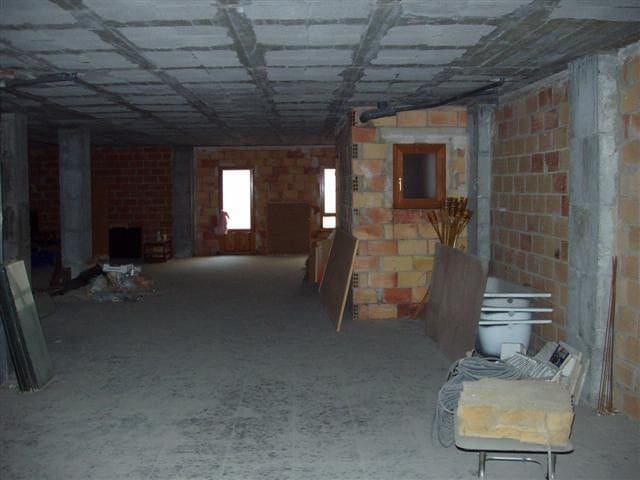 Commerciale in vendita in Oliva - 79.000 € (Rif: 8406876)