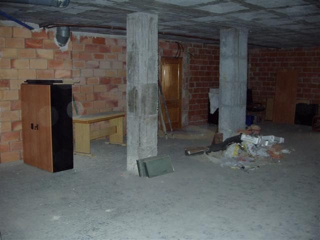 Commerciale in vendita in Oliva - 79.000 € (Rif: 8406876)