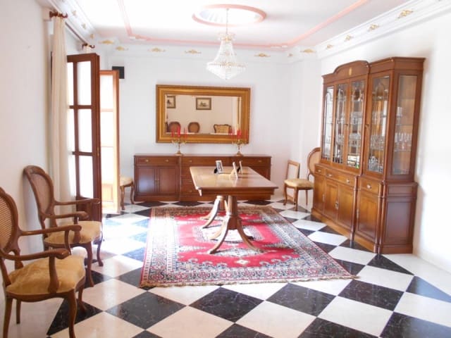 7 sovrum Hus till salu i Oliva med garage - 285 000 € (Ref: 8426348)