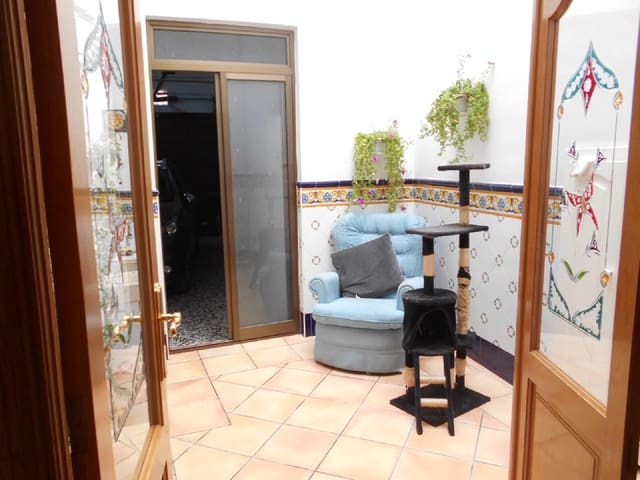 7 sovrum Hus till salu i Oliva med garage - 285 000 € (Ref: 8426348)