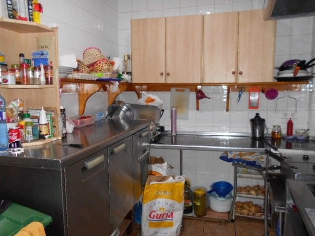 Commerciale in vendita in Oliva - 90.000 € (Rif: 8452578)