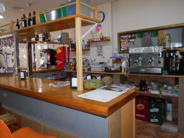 Commerciale in vendita in Oliva - 90.000 € (Rif: 8452578)