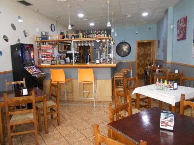 Commerciale in vendita in Oliva - 90.000 € (Rif: 8452578)