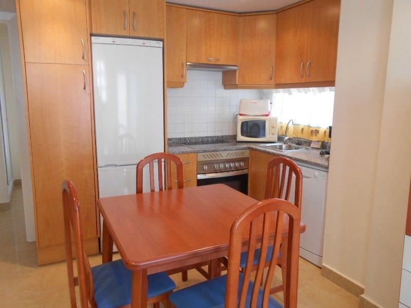 2 makuuhuone Kattohuoneisto vuokrattavana paikassa Oliva mukana uima-altaan 
autotalli - 800 € (Ref: 8626978)