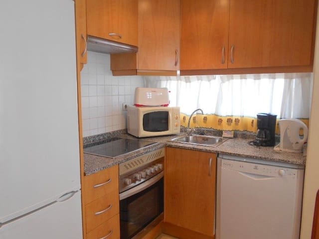 2 makuuhuone Kattohuoneisto vuokrattavana paikassa Oliva mukana uima-altaan 
autotalli - 800 € (Ref: 8626978)