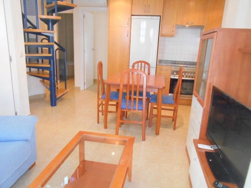 2 makuuhuone Kattohuoneisto vuokrattavana paikassa Oliva mukana uima-altaan 
autotalli - 800 € (Ref: 8626978)