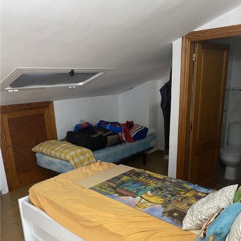 6 soveværelse Rækkehus til salg i Oliva med swimmingpool - € 410.000 (Ref: 8663223)