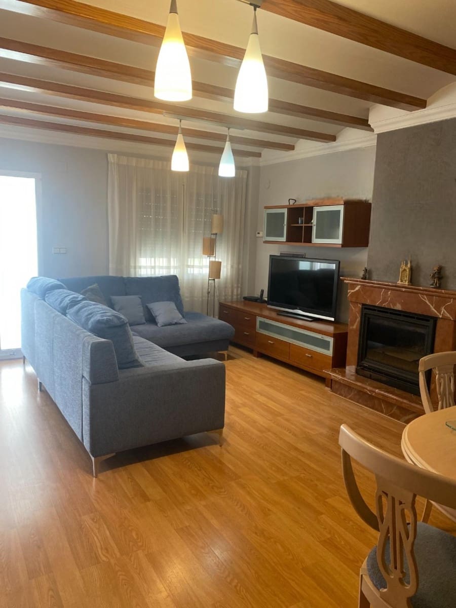 6 soveværelse Rækkehus til salg i Oliva med swimmingpool - € 410.000 (Ref: 8663223)