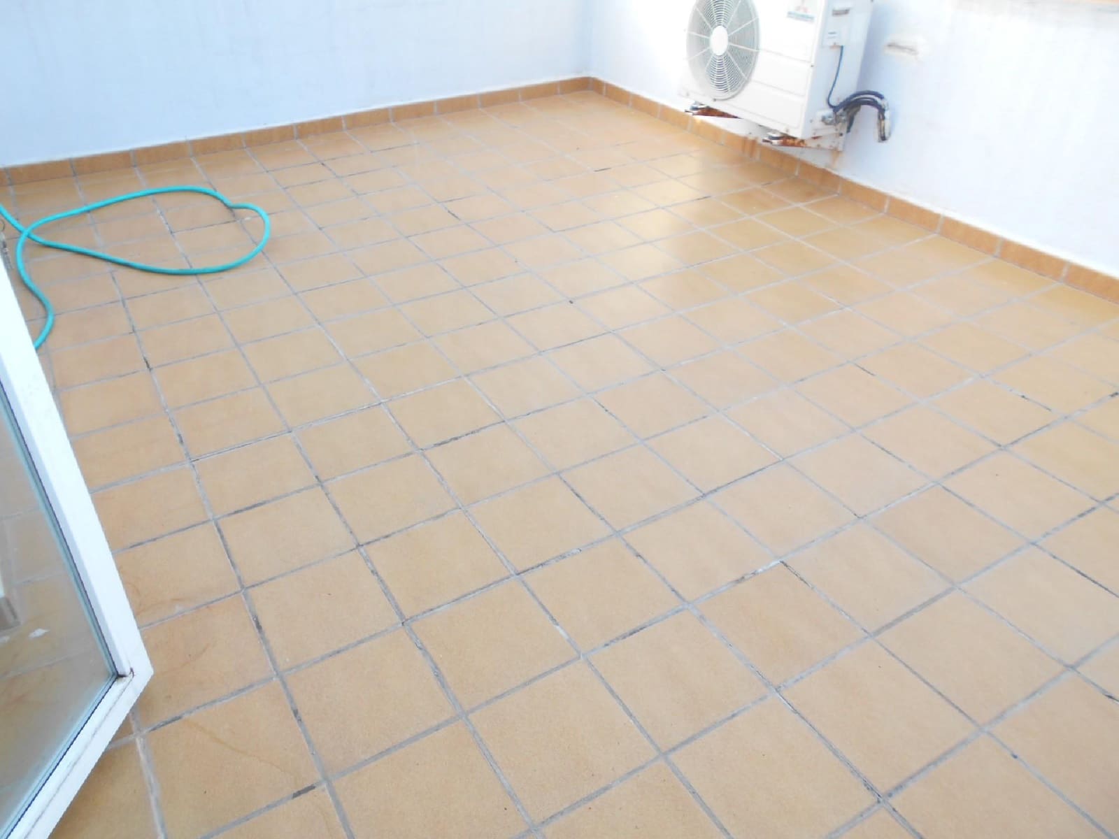 6 soveværelse Rækkehus til salg i Oliva med swimmingpool - € 410.000 (Ref: 8663223)