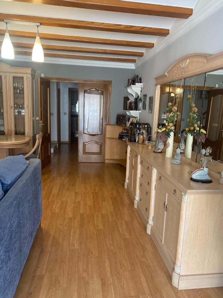 6 soveværelse Rækkehus til salg i Oliva med swimmingpool - € 410.000 (Ref: 8663223)