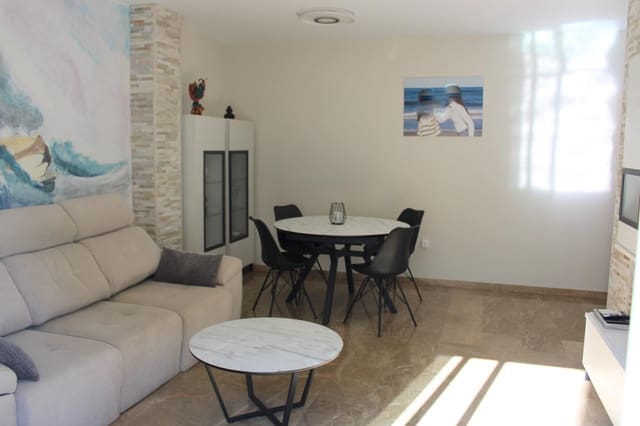 Piso de 3 habitaciones en Oliva en alquiler con garaje - 1.400 € (Ref: 8792633)