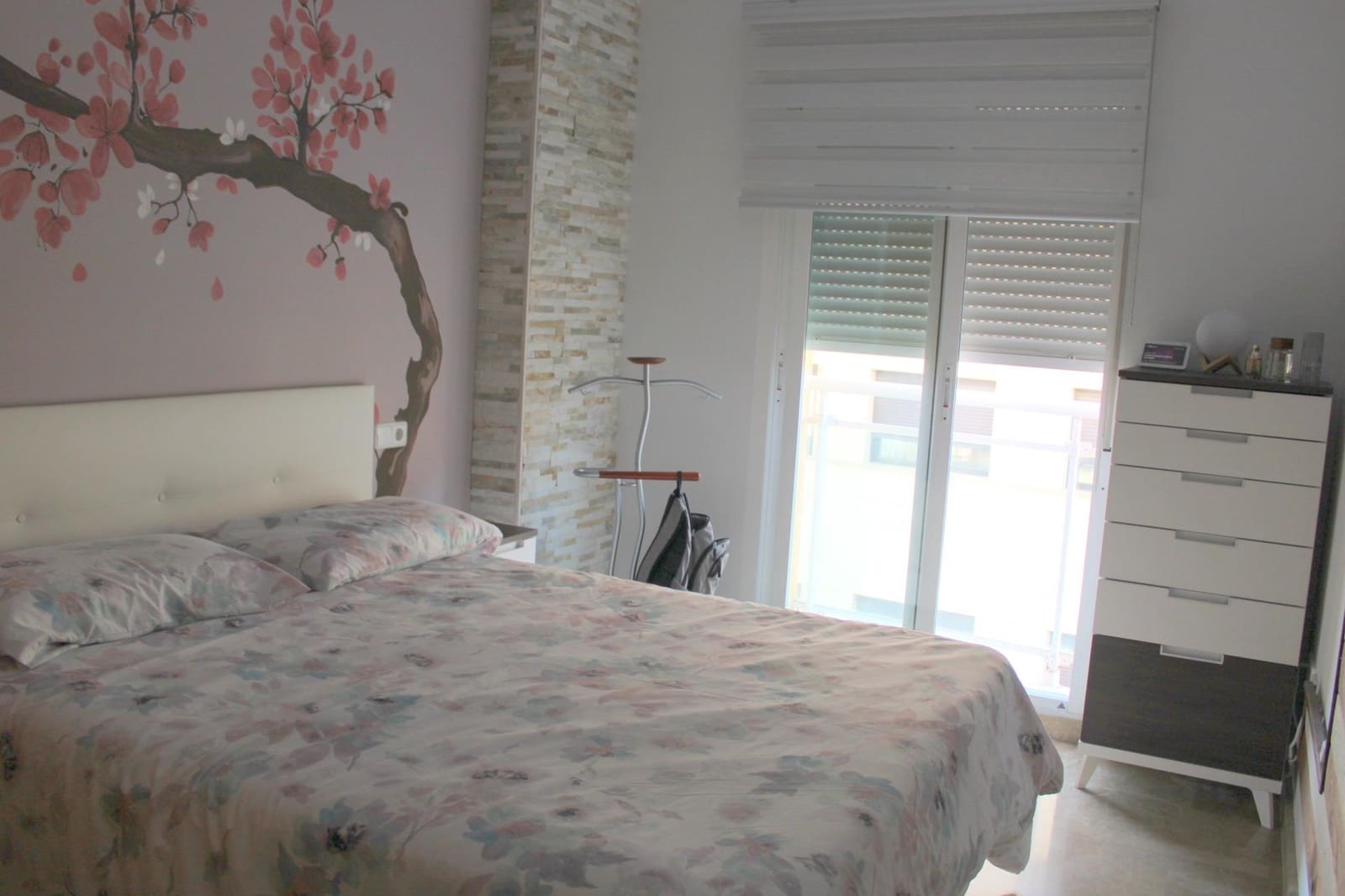 3 bedroom Flat for rent in Oliva with garage - € 1,400 (Ref: 8792633)