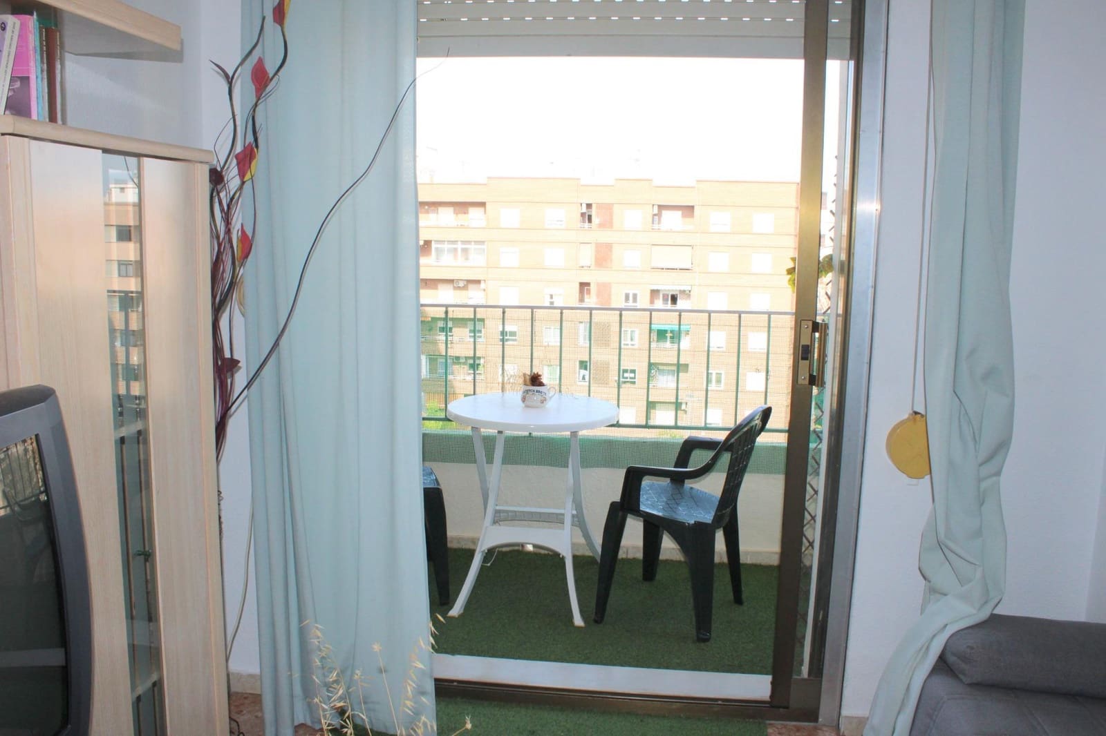 3 soveværelse Lejlighed til leje i Oliva - € 750 (Ref: 8847689)