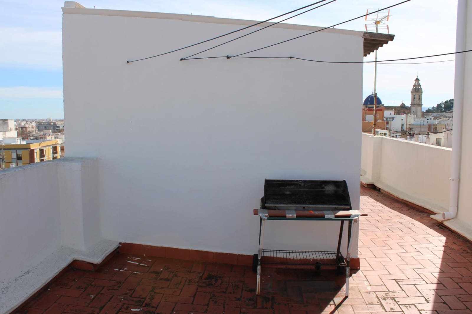 3 soveværelse Lejlighed til leje i Oliva - € 750 (Ref: 8847689)