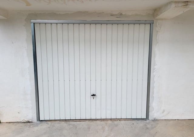 Garage for rent in Oliva - € 150 (Ref: 8849541)