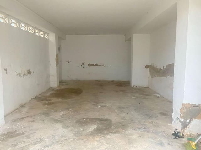 Garage for rent in Oliva - € 150 (Ref: 8849541)