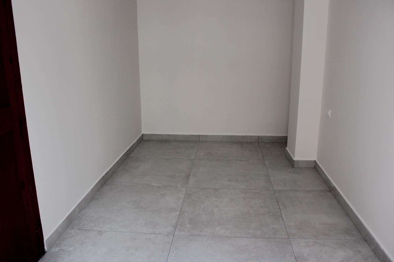 Casa de 2 habitaciones en Oliva en alquiler - 900 € (Ref: 8961740)