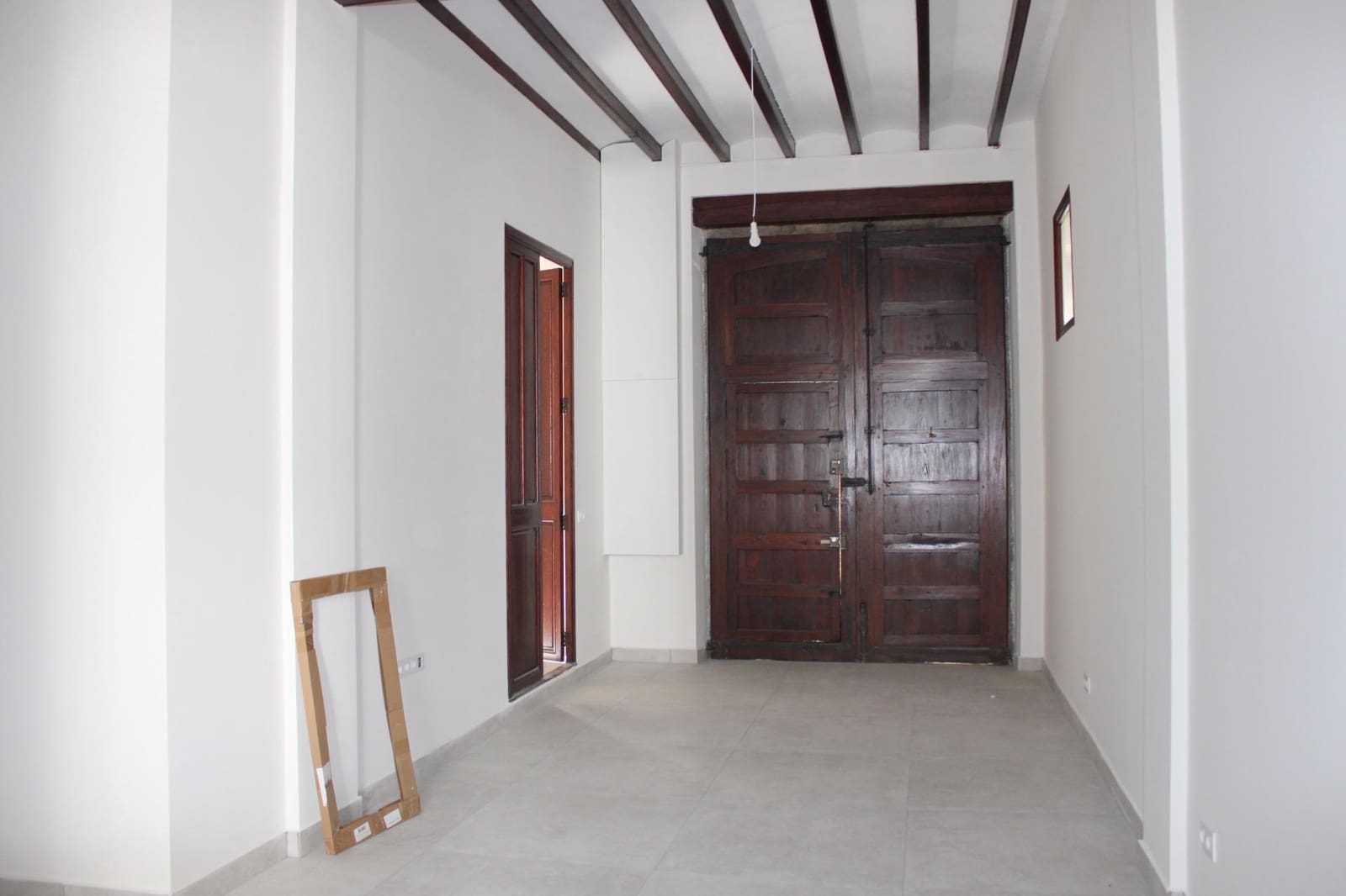 Casa de 2 habitaciones en Oliva en alquiler - 900 € (Ref: 8961740)