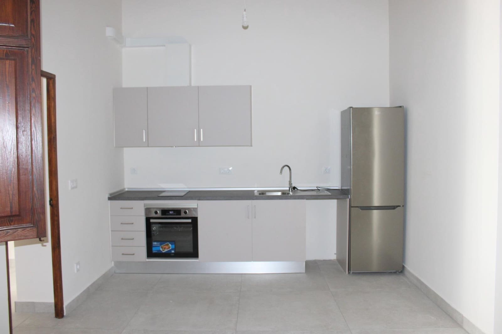 Casa de 2 habitaciones en Oliva en alquiler - 900 € (Ref: 8961740)