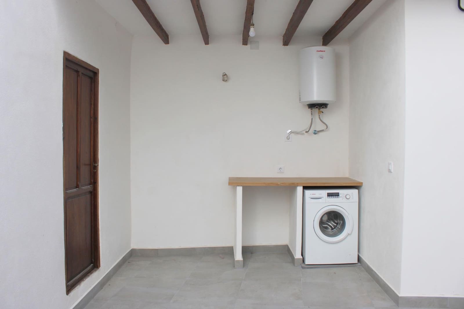 Casa de 2 habitaciones en Oliva en alquiler - 900 € (Ref: 8961740)
