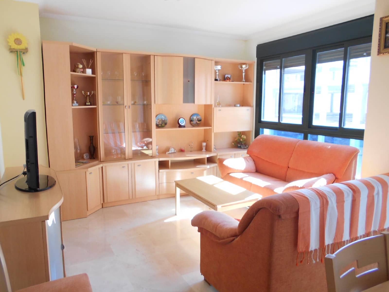 Appartement de 3 chambres à louer à Oliva - 850 € (Ref: 8976282)