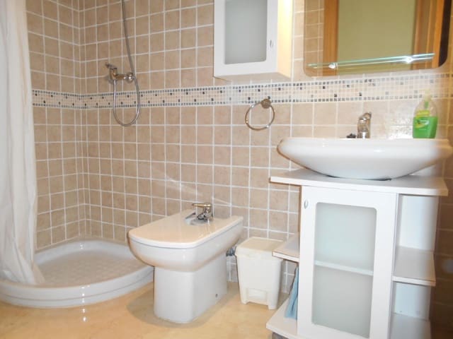 3 makuuhuone Asunto vuokrattavana paikassa Oliva - 850 € (Ref: 8976282)