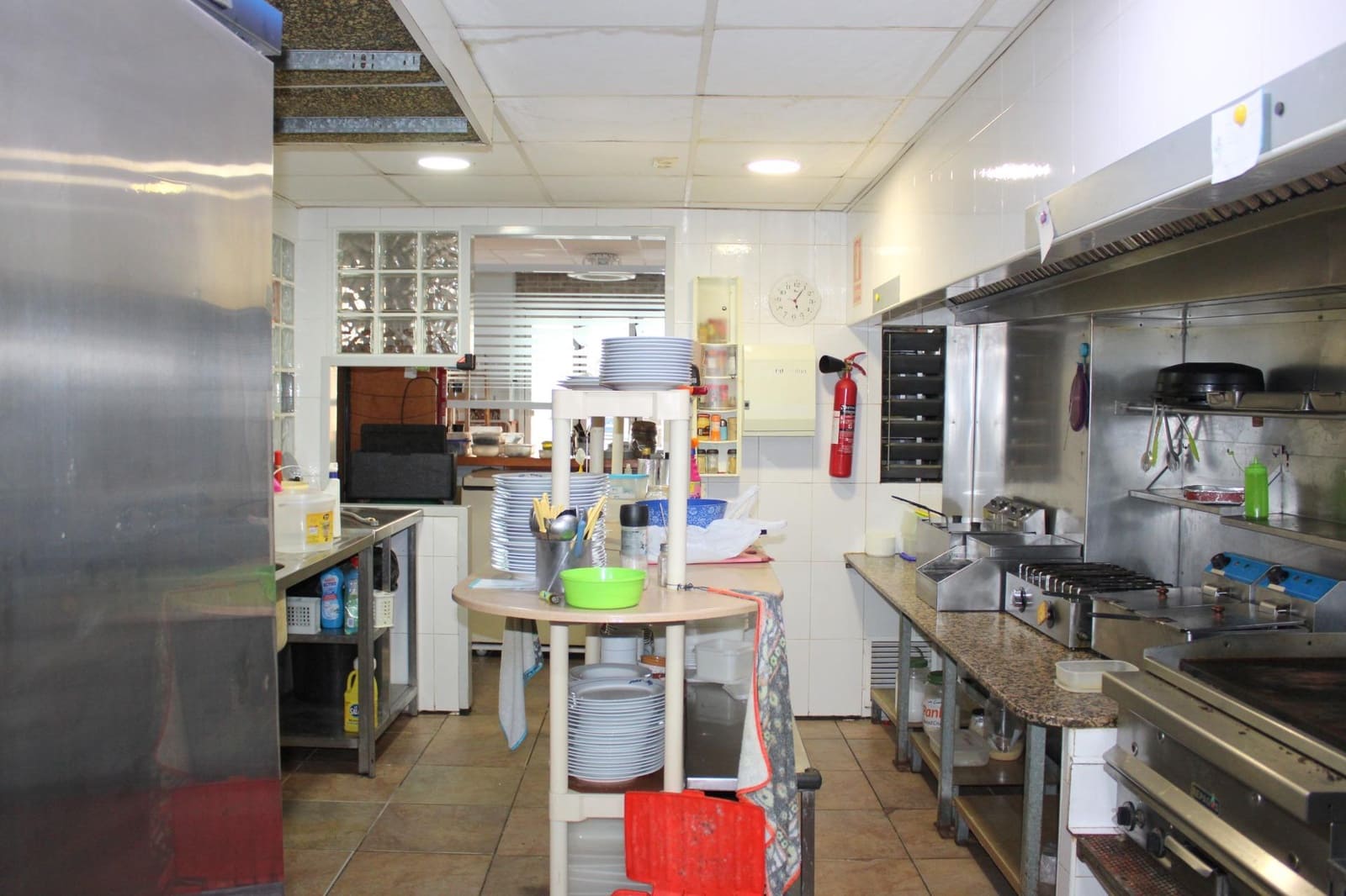 2 soveværelse Virksomhed til salg i Oliva med swimmingpool - € 380.000 (Ref: 9017193)