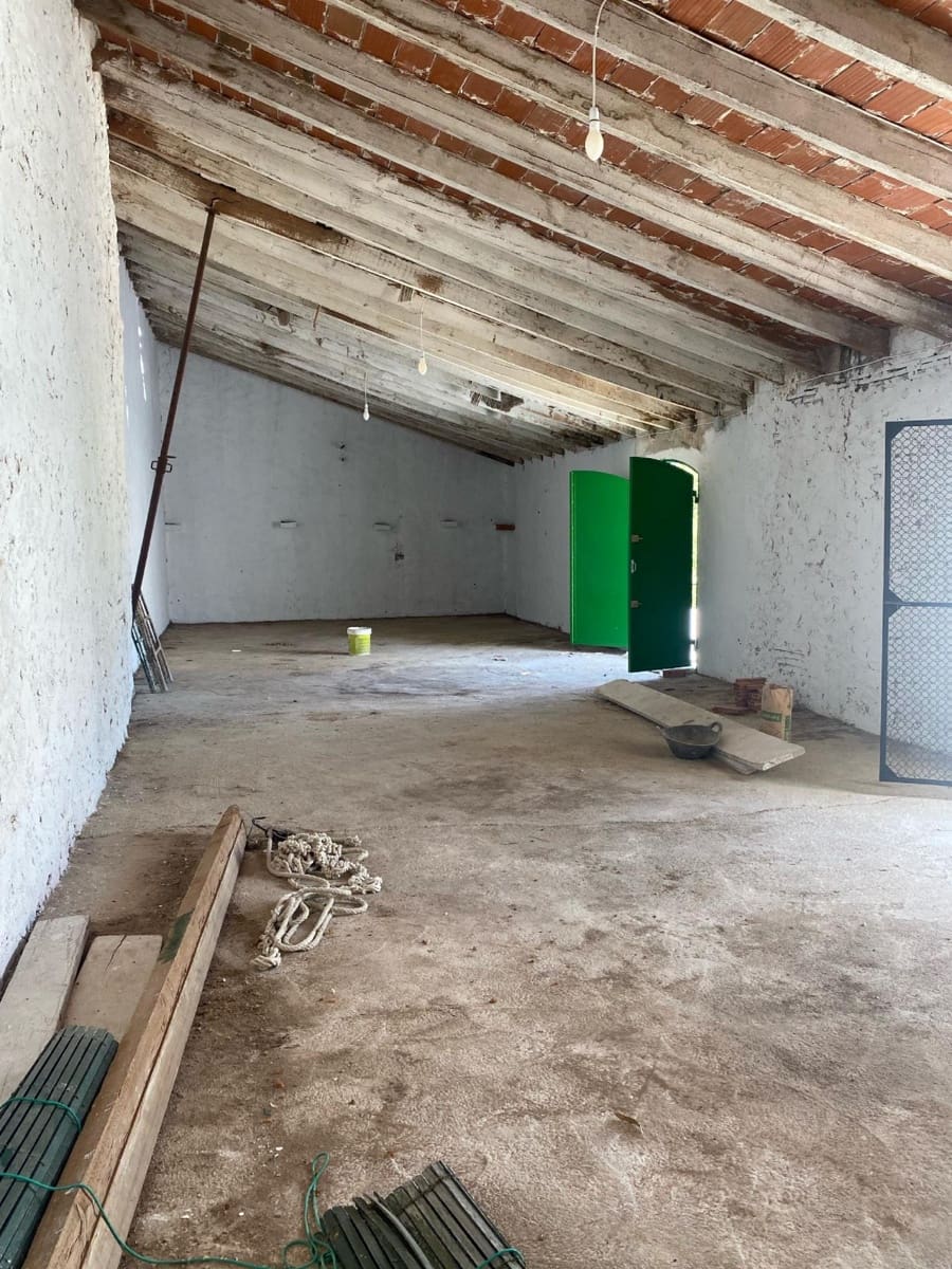 8 bedroom Villa for sale in Beniarjo with pool - € 1,500,000 (Ref: 9062550)