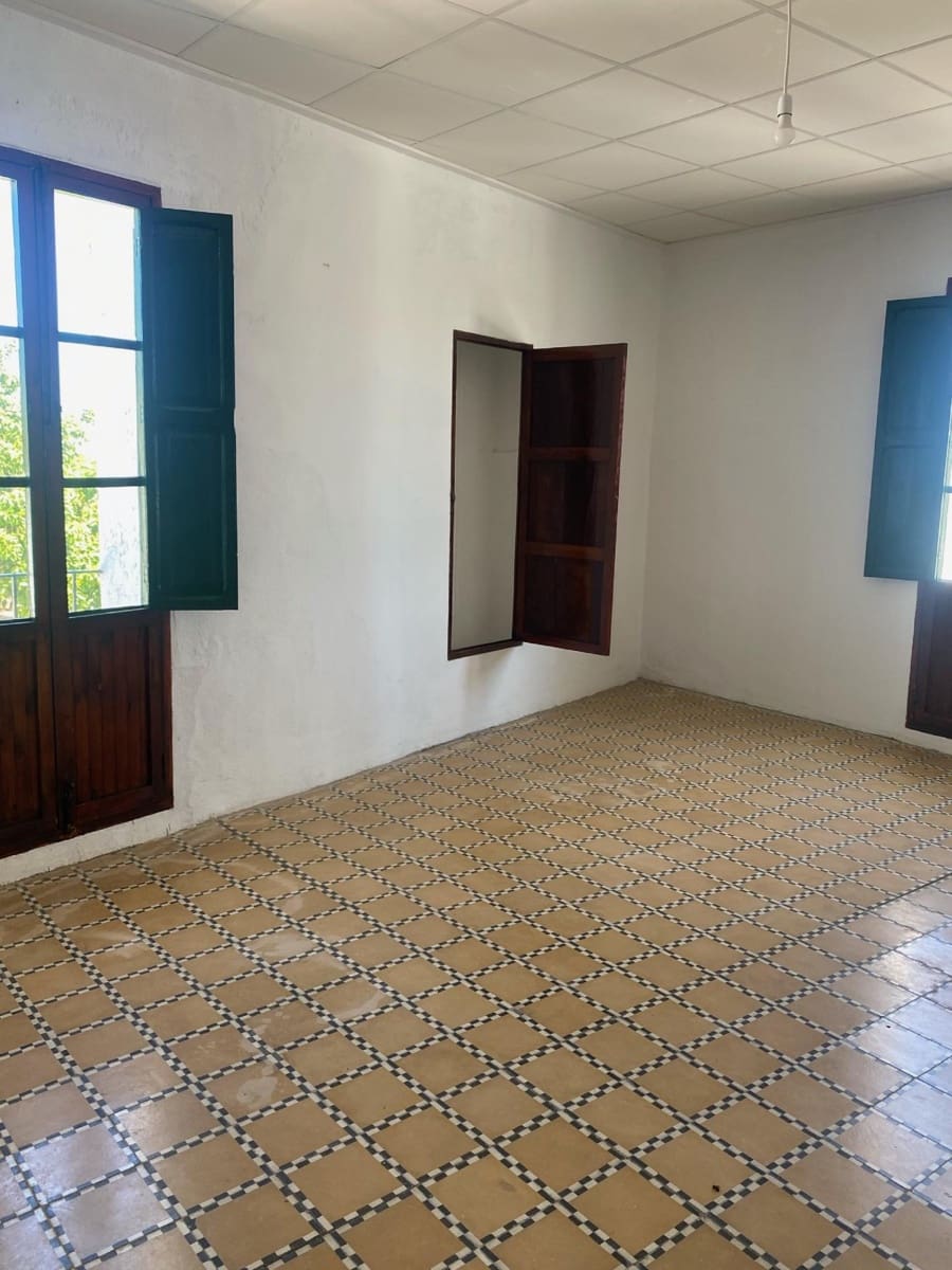 8 bedroom Villa for sale in Beniarjo with pool - € 1,500,000 (Ref: 9062550)