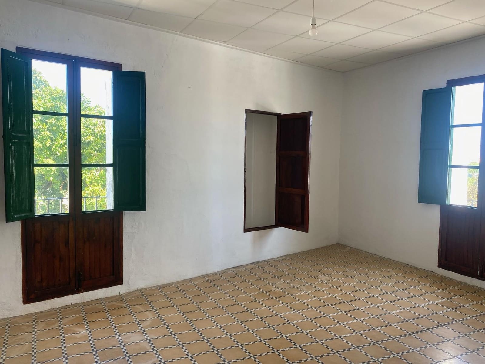 8 bedroom Villa for sale in Beniarjo with pool - € 1,500,000 (Ref: 9062550)