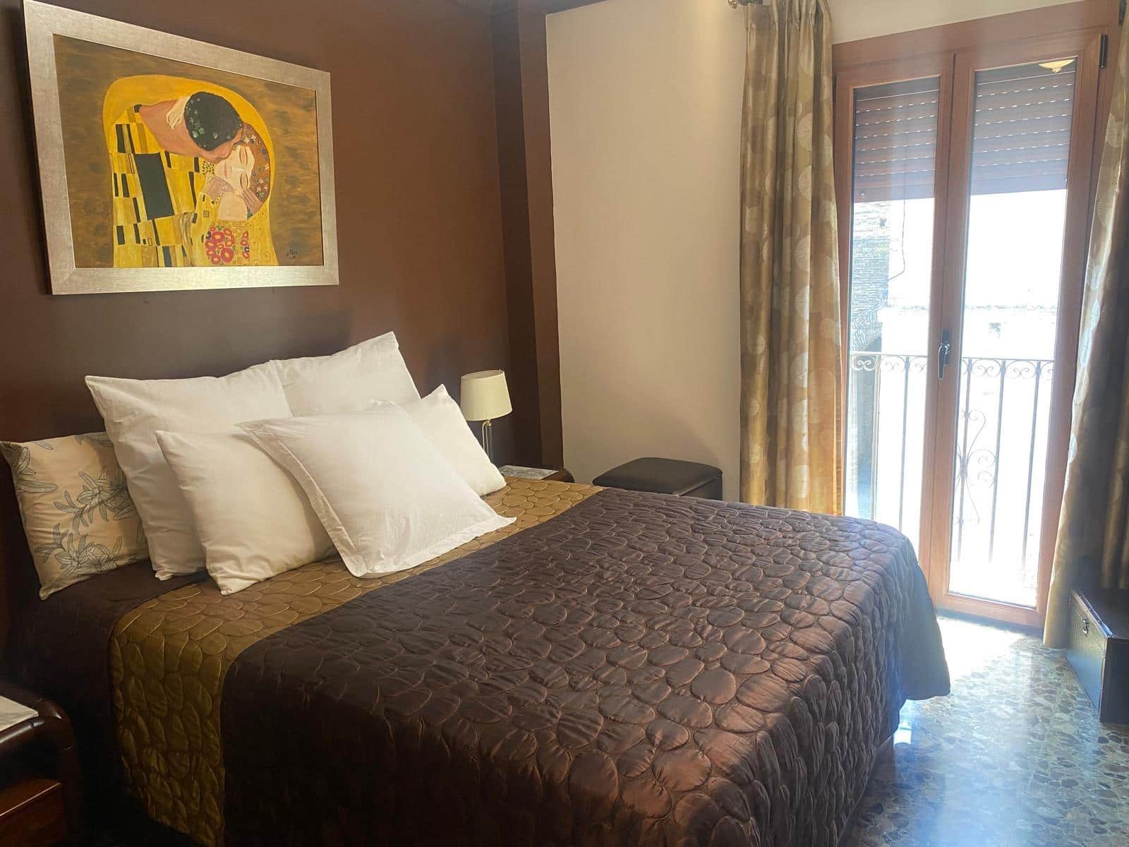 5 makuuhuone Omakotitalo myytävänä paikassa Oliva mukana 
autotalli - 262 000 € (Ref: 9116267)