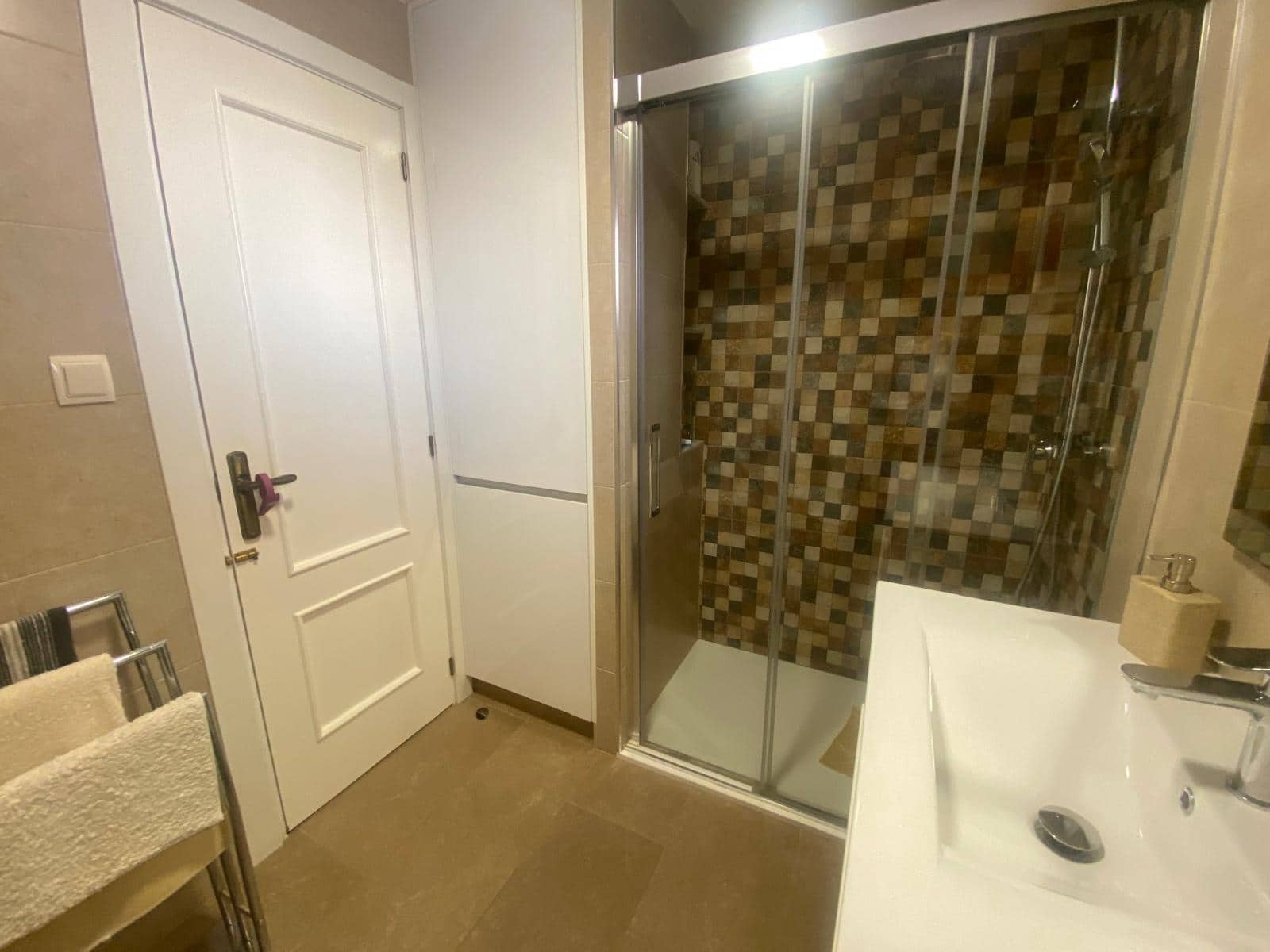 5 makuuhuone Omakotitalo myytävänä paikassa Oliva mukana 
autotalli - 262 000 € (Ref: 9116267)