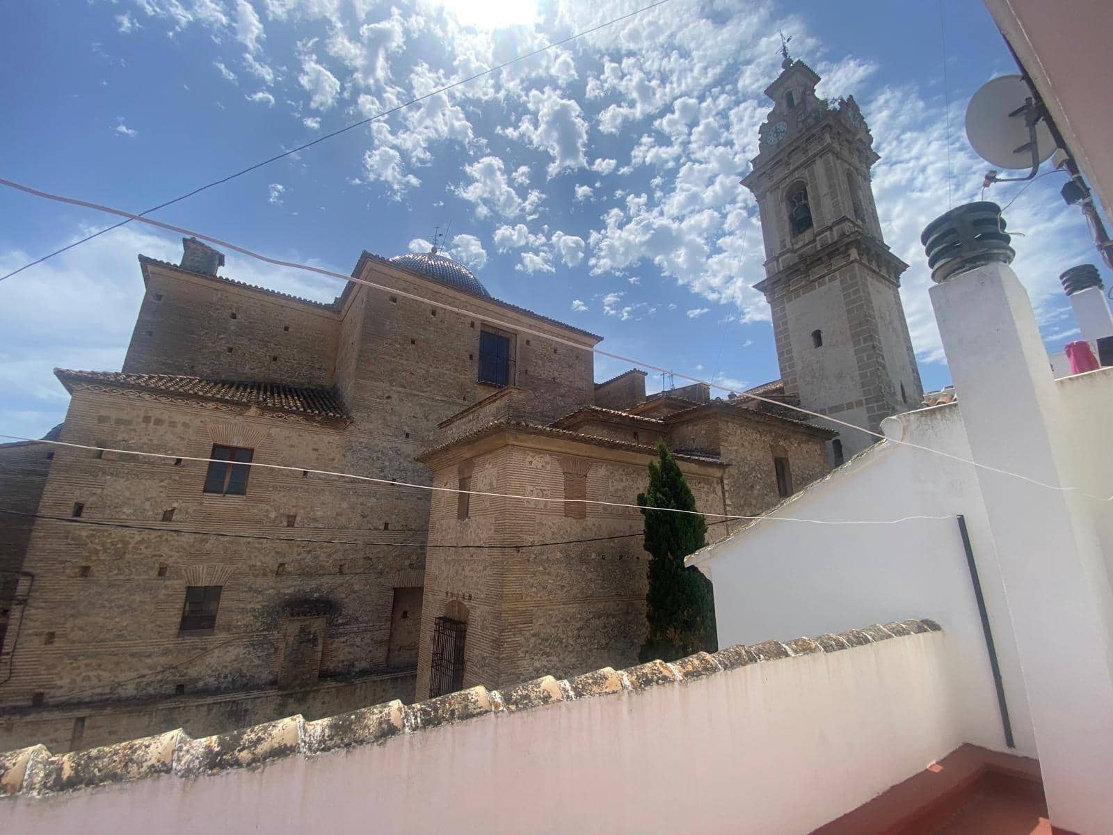 5 makuuhuone Omakotitalo myytävänä paikassa Oliva mukana 
autotalli - 262 000 € (Ref: 9116267)