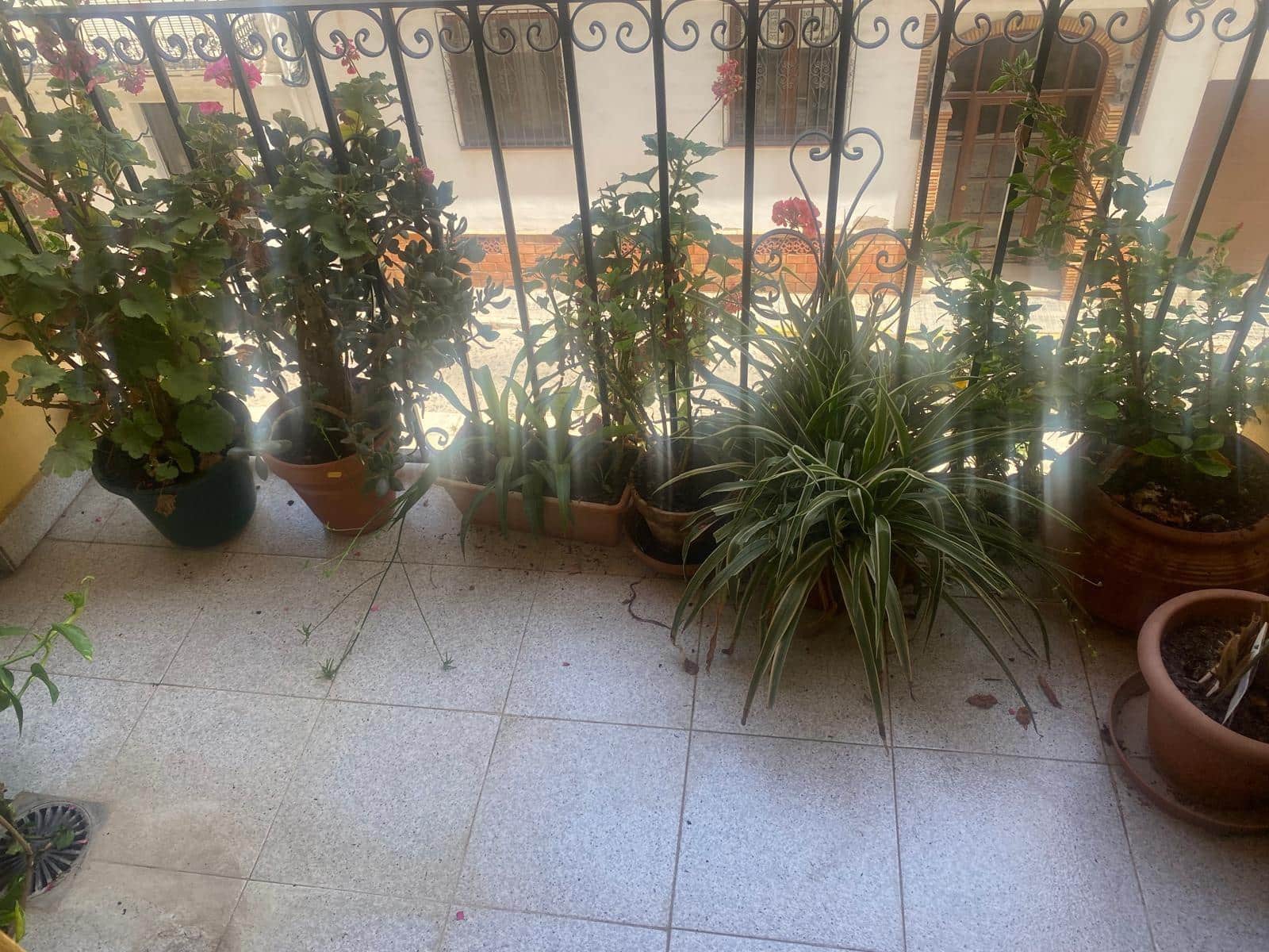 5 makuuhuone Omakotitalo myytävänä paikassa Oliva mukana 
autotalli - 262 000 € (Ref: 9116267)