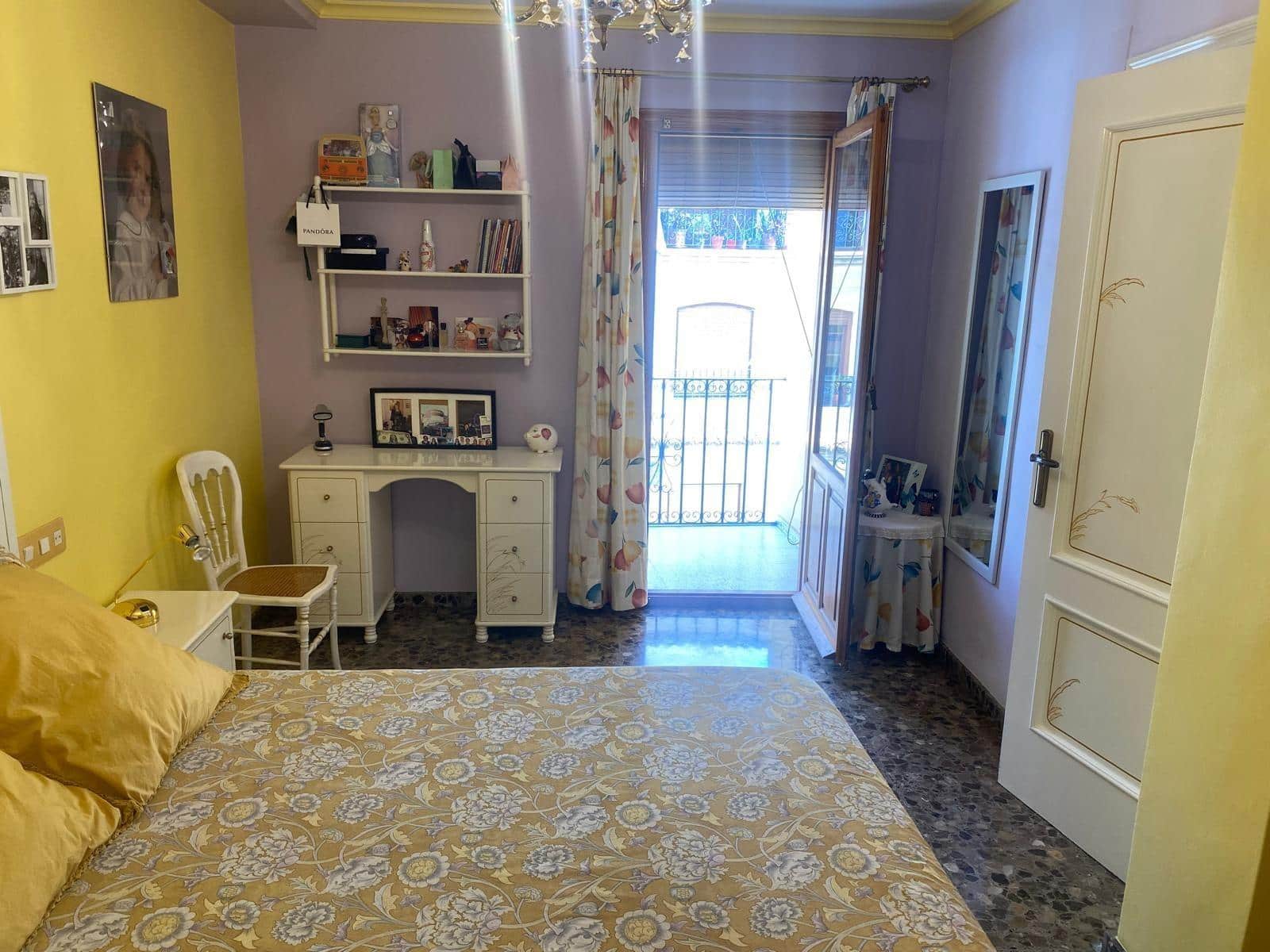 5 makuuhuone Omakotitalo myytävänä paikassa Oliva mukana 
autotalli - 262 000 € (Ref: 9116267)