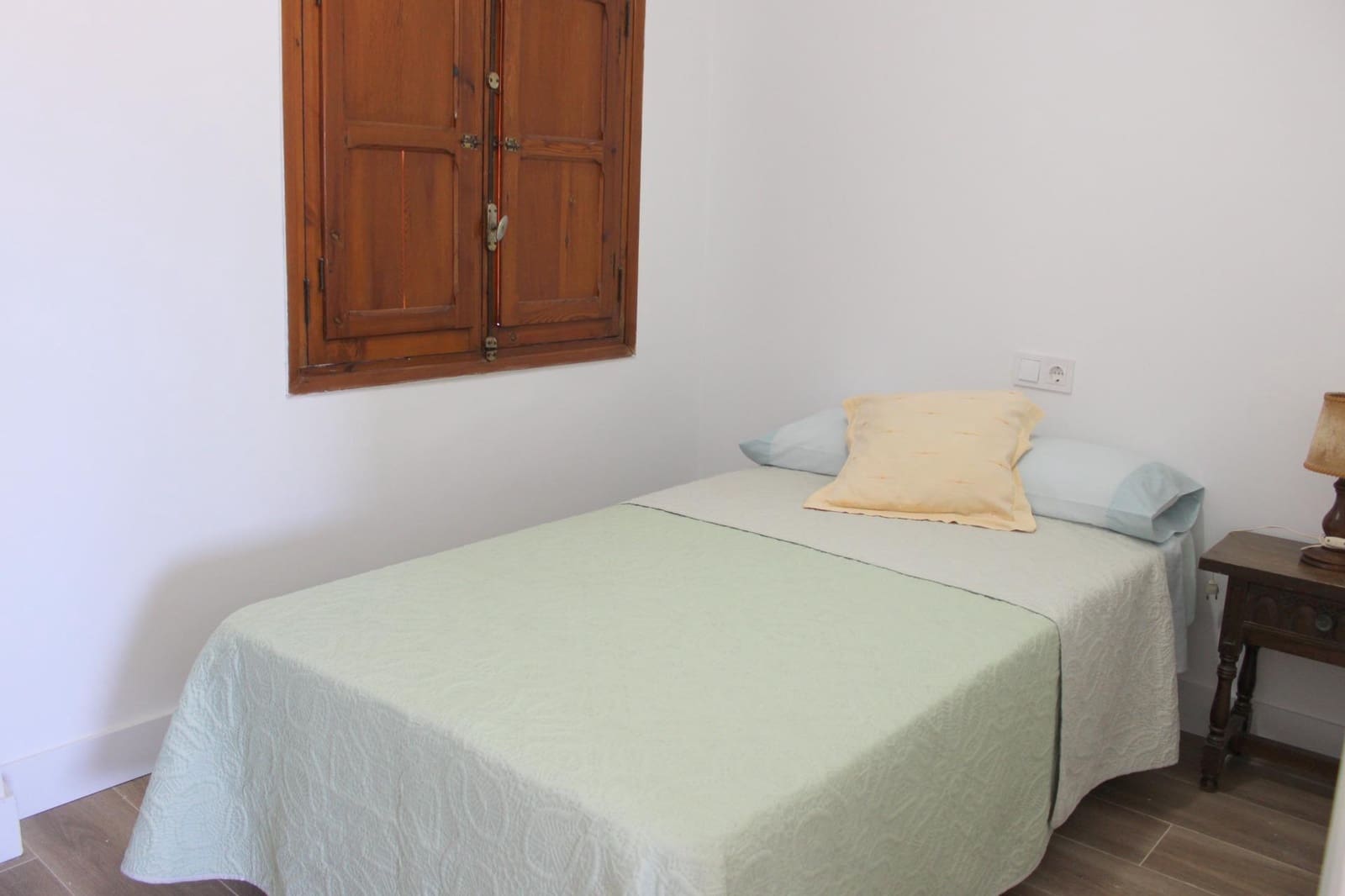 3 soveværelse Lejlighed til leje i Oliva - € 1.400 (Ref: 9128478)