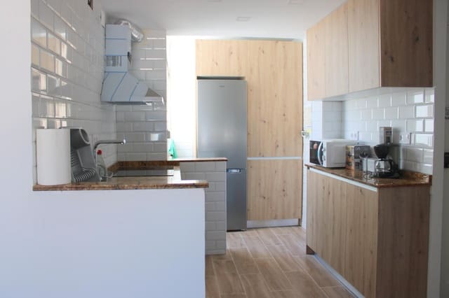 3 soveværelse Lejlighed til leje i Oliva - € 1.400 (Ref: 9128478)