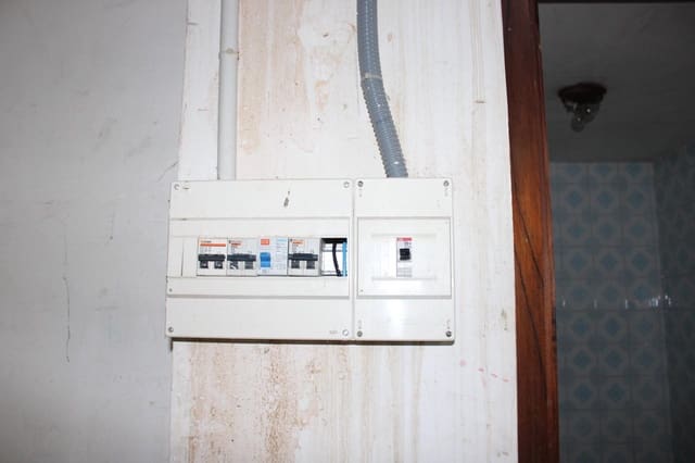 Commercial for sale in Gandia - € 63,000 (Ref: 9145689)